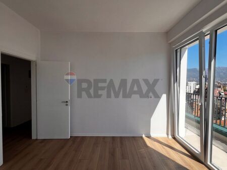 Apartament - Për Shitje - Komuna e Parisit, Tiranë(ID: 530181090-186)