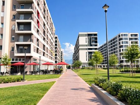Shitet Ambient Biznesi tek Univers City