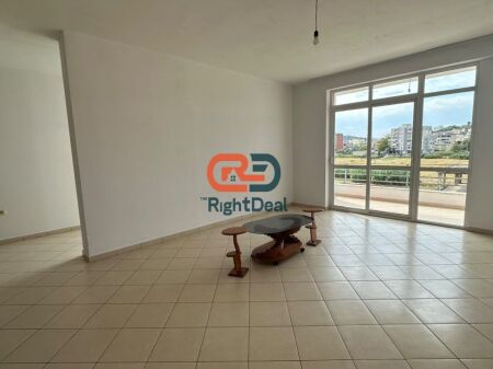 Ne Astir, Shitet Apartament 2+1 Me Planimetri Perfekte !!!