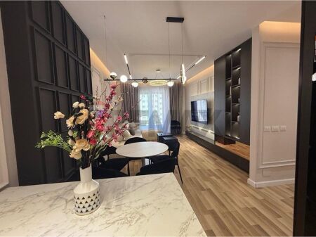 APARTAMENT 2+1+2 + PARKIM ME QIRA TE OASIS!