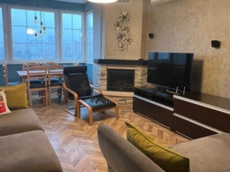 Shitet apartament 2+1+2 tek Rruga Mine Peza , Rruga e Durresit , Zogu i Zi !250.000 euro!!