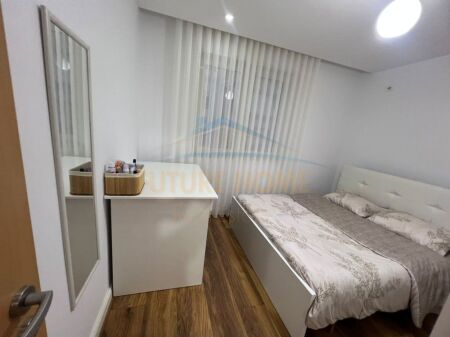 Apartament 2+1 me qera te Liqeni i thate