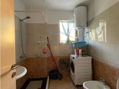 Shitet Apartament 1+1, Rruga e Thesarit, Fresk