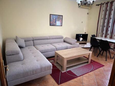 Apartament 1+1 ne shitje , Ish Kupola ,Laprake !