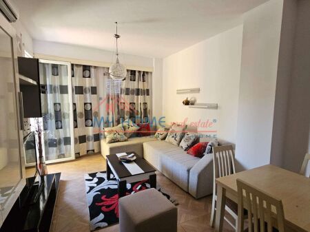 Apartament 1+1 me qera Qender ne Tirane