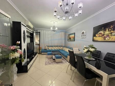 Qera, Apartament 2+1+2, Astir