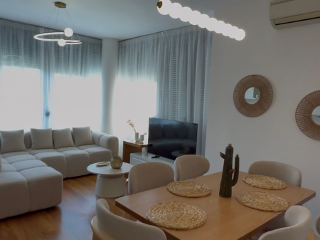 Affittasi appartamento 2+1, in Via dei Kosovari