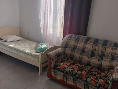 GARSONIERE 25,000 LEKE ISH-TREGU ELEKTRIK