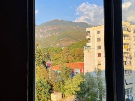 Shitet Apartament 1+1, Rruga e Thesarit, Fresk