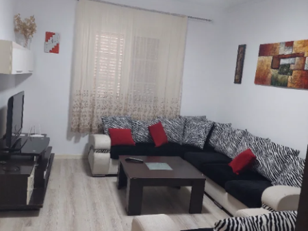 Appartamento 2+1+2 in Affitto Mercato Elettrico Tirana