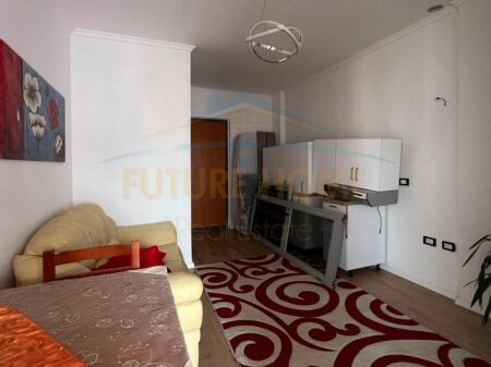Shitet, Apartament 1+1, Rruga Thesarit, Fresk, Tirane