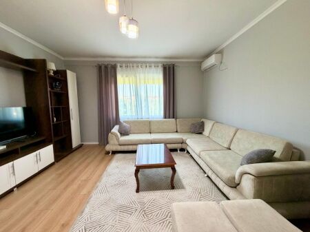 APARTAMENT 2+1 ME QIRA KOPSHTI BOTANIK