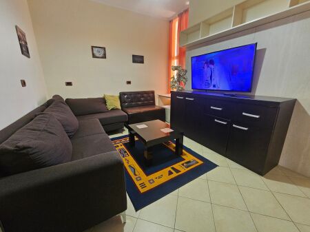 Super 1+1 per te huaj,6 min.nga Bulevardi I Ri, i mire kompletuar me te gjitha & wifi