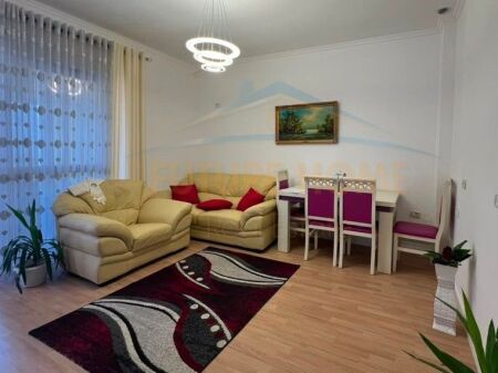 Shitet, Apartament 2+1, Rruga Thesarit, Fresk, Tirane