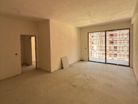 APARTAMENT 1+1 PER SHITJE GLOBE Rrg Kavajes
