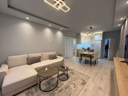Qera, Apartament 1+1, Komuna e Parisit, Tiranë
