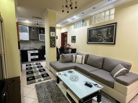 APARTAMENT 3+1 ME QIRA