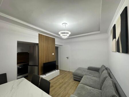 Appartamento 2+1+2 vicino a 21 Dhjetori