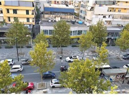 Apartament 2+1 me qera ne Bulevard