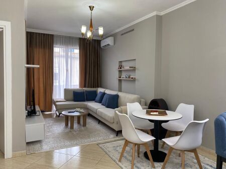 Jepet me qera Apartament 1+1 ne Rrugen e Elbasanit  ID 5582