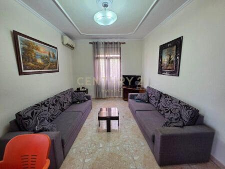 MINE PEZA, APARTAMENT 2+1 PER QIRA