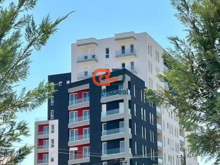Ne Ali Dem, Tek Kompleksi Darling, Shitet Apartament 3+1 Me Hapesira Te Bollshme !!!