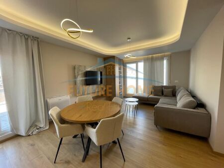For sale, Penthouse 2+1+2+Veranda+2 Parking Spaces, Jeanne d'Arc Boulevard, Tirana