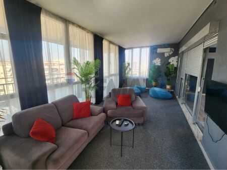 JEPET ME QIRA APARTAMENT 1+1 BULEVARDI ZOGU I PARË