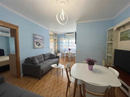 Rent , Apartment 2+1 , Barricades Street , Tirana
