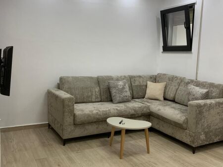 Super apartament 1+1+post parkimi tek Shkolla e Baletit