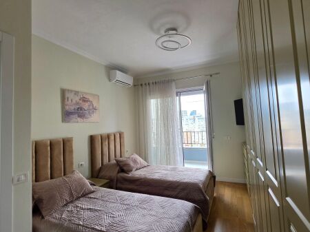 APARTAMENT 2+1 90,000 LEKE PAZARI I RI