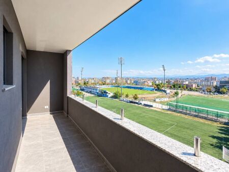 APARTAMENT 2+1+2 TUALETE + BALLKONE ME PAMJE TE LIRE ORJENTIM JUG-LINDJE-PERENDIM GJITH KOHES DRITE ,TEK STADIUMI !!