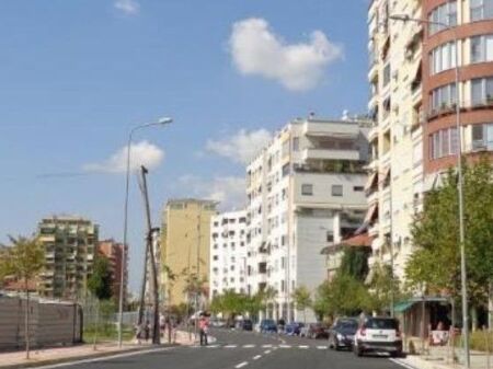  AFFITTASI APPARTAMENTO DI LUSSO 3+1+2 + POSTO AUTO