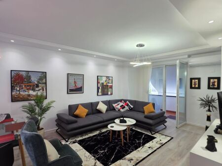 Apartament luksoz per qira tek Liceu Artistik
