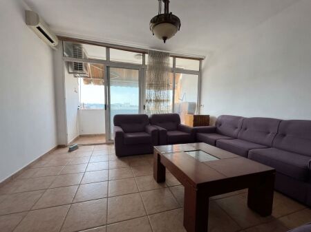 Qira, Apartament 2+1+2, Komuna e Parisit, Tiranë