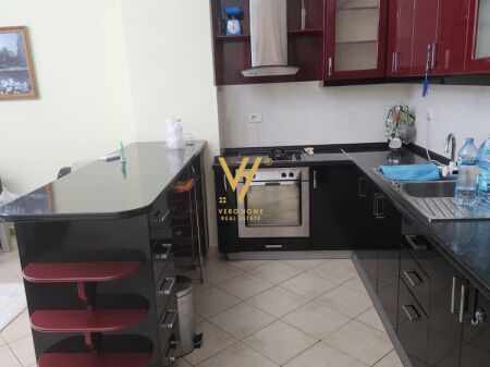 JEPET APARTAMENT 2+1 ME QIRA TE KODRA E DIELLIT 1- 70.000 LEKE