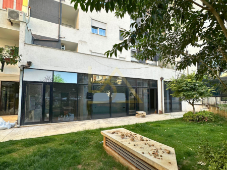 VENDITA AMBIENTE COMMERCIALE – BRRYLI, TIRANA