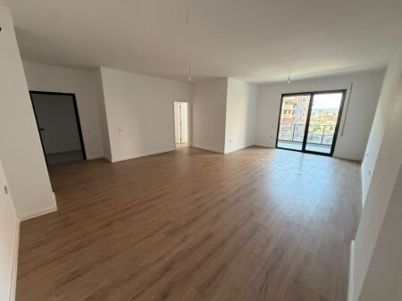 🏠 Jepet me qira apartament 3+1