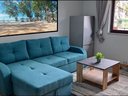 Apartament 2+1 per qira prane zones Xhamllikut dhe Varri Bamit