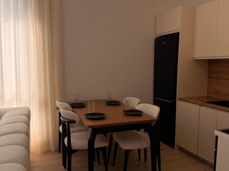 Affitto | Apartament 1 + 1 | Rruga Jordan Misja | 700 €/mese