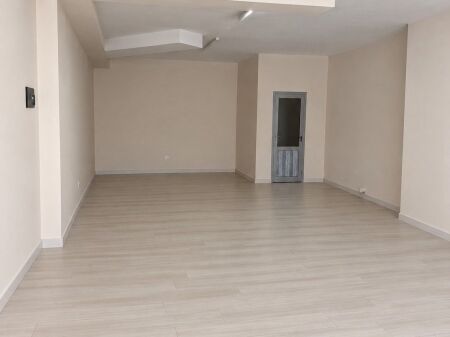 Vendita | Ambjent Biznesi | Kthesa Kamzës | 190000 €