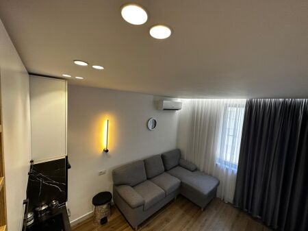 1+1 apartment for rent near Pazari i Ri!