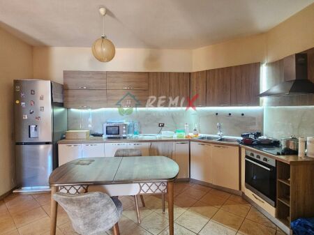 APARTAMENT 2+1 ME QIRA – PLAZH, PËRBALLË HOTEL ANTALYA!