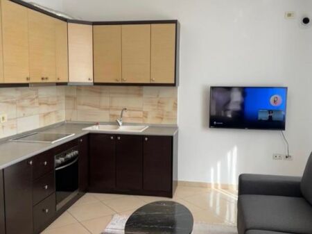 First floor of a villa near UET is for rent.