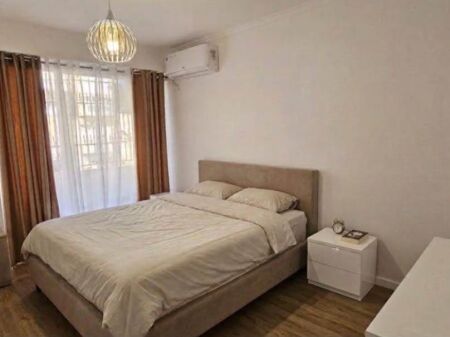 Jepet Apartament 1+1 me qira Zogu Zi