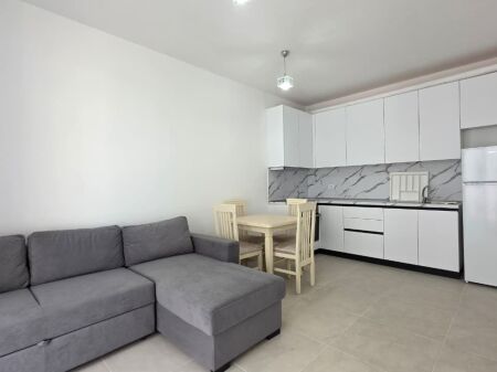 SHITET APARTAMENT 2+1 | Univers City, pranë QTU