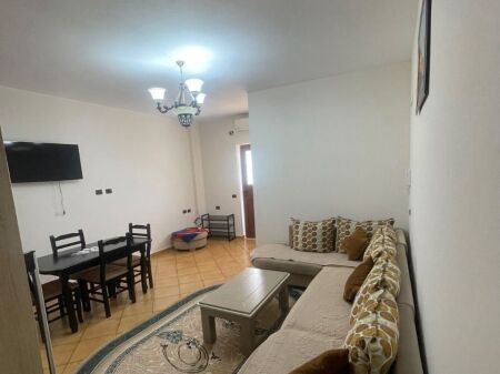 APARTAMENT 1+1 40,000 LEKE RRUGA 5 MAJ