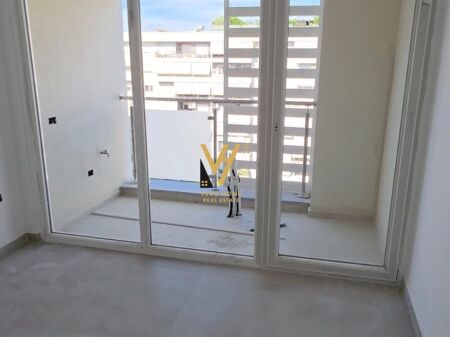 JEPET ZYRE 70 M2 ME QIRA TE KIKA 2, KOMUNA PARISIT 70.000 LEKE