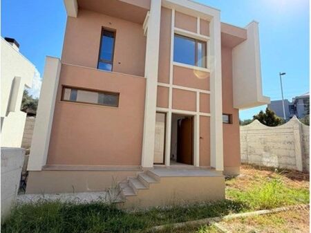 Vilë - Për Shitje - Rezidenca Luleborë, Tiranë(ID: 530571005-160)