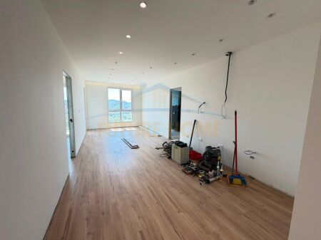 In vendita, Appartamento 1+1, Farke, Tirana